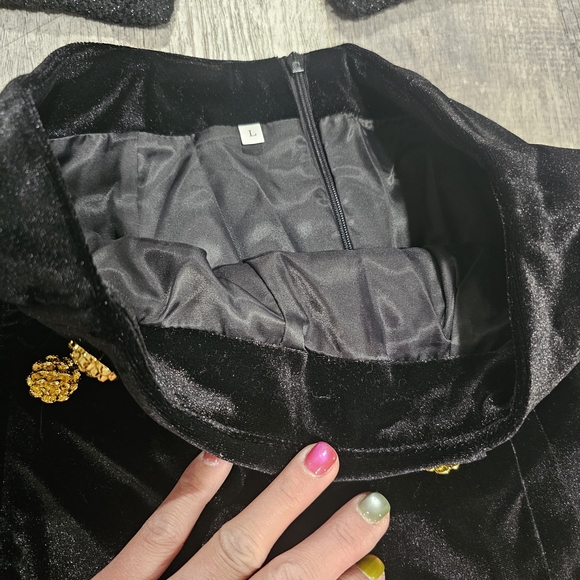 Hand Crafted Black and Gold Women's Set - Picture 5 of 10